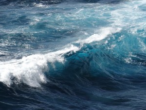 wave-347560_640